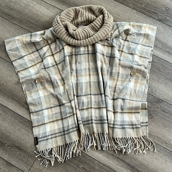 Fraas pullover poncho - Picture 2 of 4